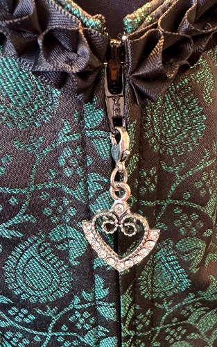 Trachten Hartje Ritshanger met Strass - 2x3cm